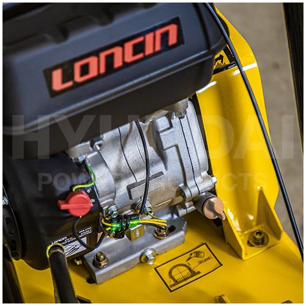 HYUNDAI Pladevibrator 155 kg. 9 hk og med bakgear