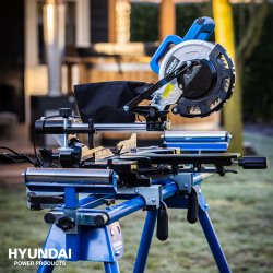 HYUNDAI Kap Geringssav 1700 watt 216 mm.