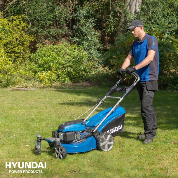 HYUNDAI plneklipper Zero-turn 51 cm. 196 ccm.