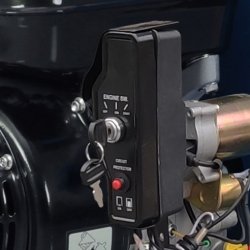 HYUNDAI Flishugger med 15 hk. motor og elstart