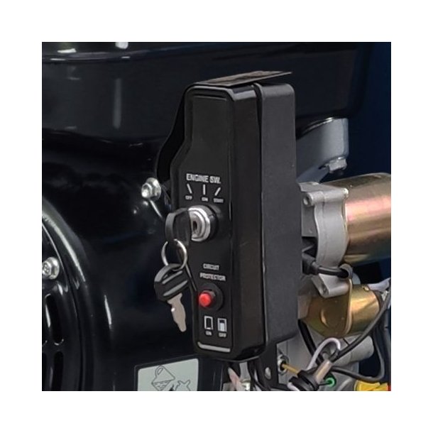 HYUNDAI Flishugger med 15 hk. motor og elstart