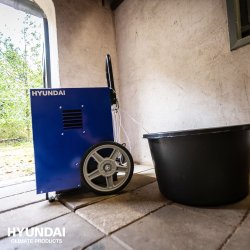 HYUNDAI Industri affugter 50 liter med indbygget pumpe